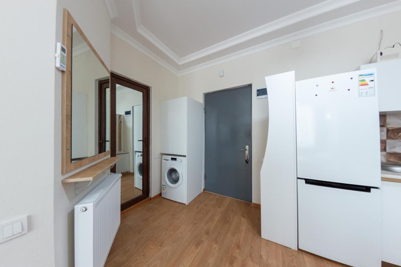 5 Apartment In One Boulding - Near Stadium Batumi Zewnętrze zdjęcie