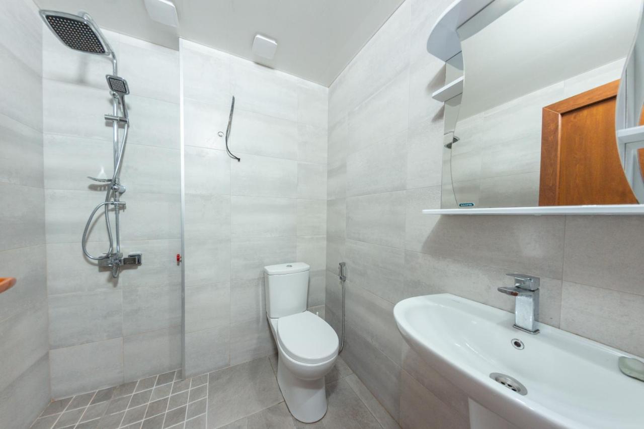 5 Apartment In One Boulding - Near Stadium Batumi Zewnętrze zdjęcie