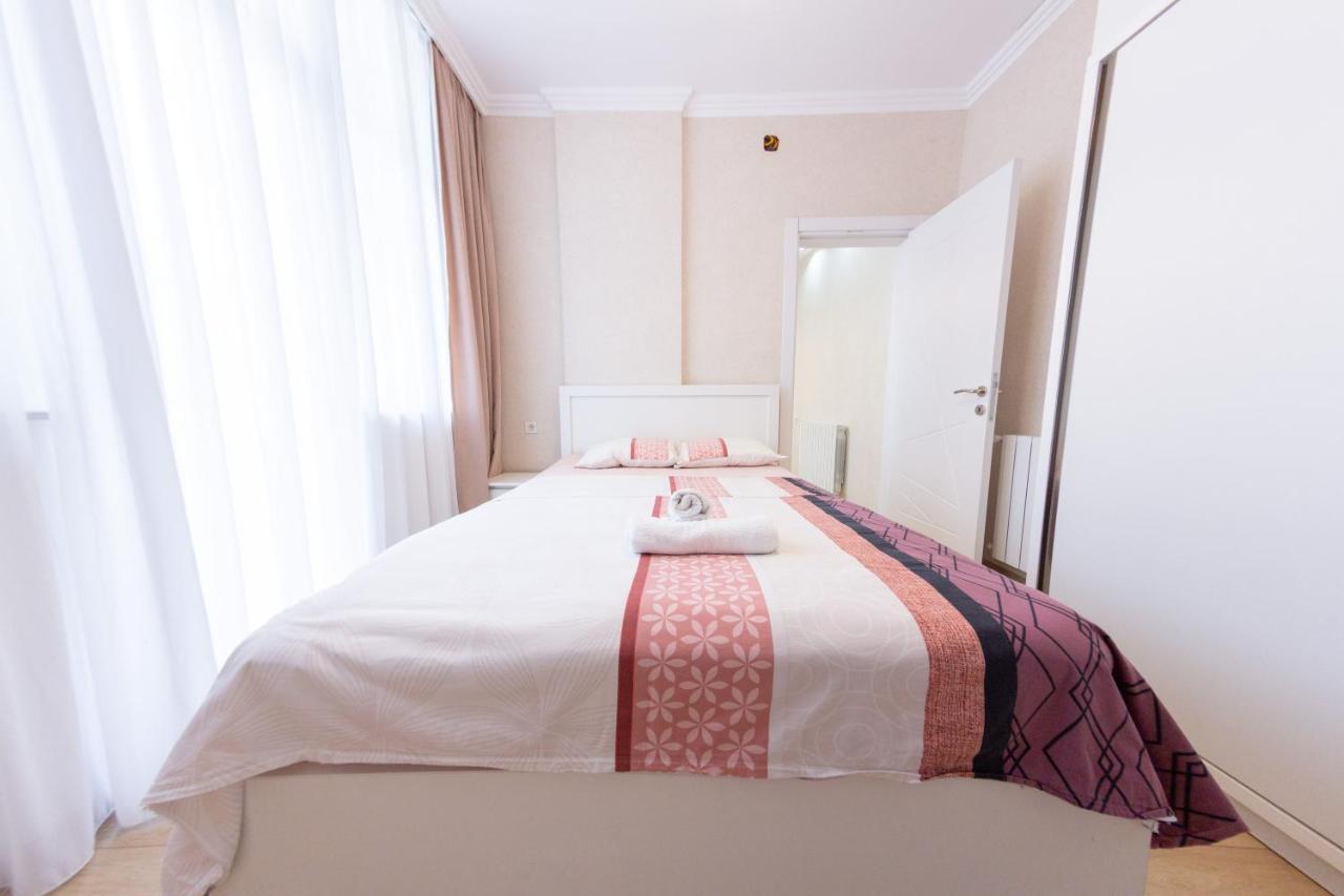 5 Apartment In One Boulding - Near Stadium Batumi Zewnętrze zdjęcie