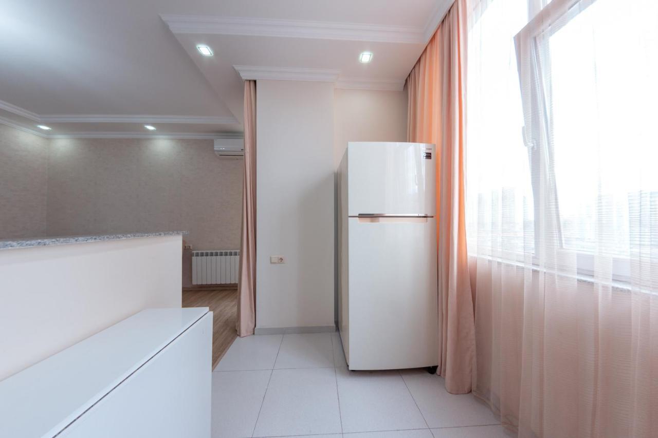 5 Apartment In One Boulding - Near Stadium Batumi Zewnętrze zdjęcie