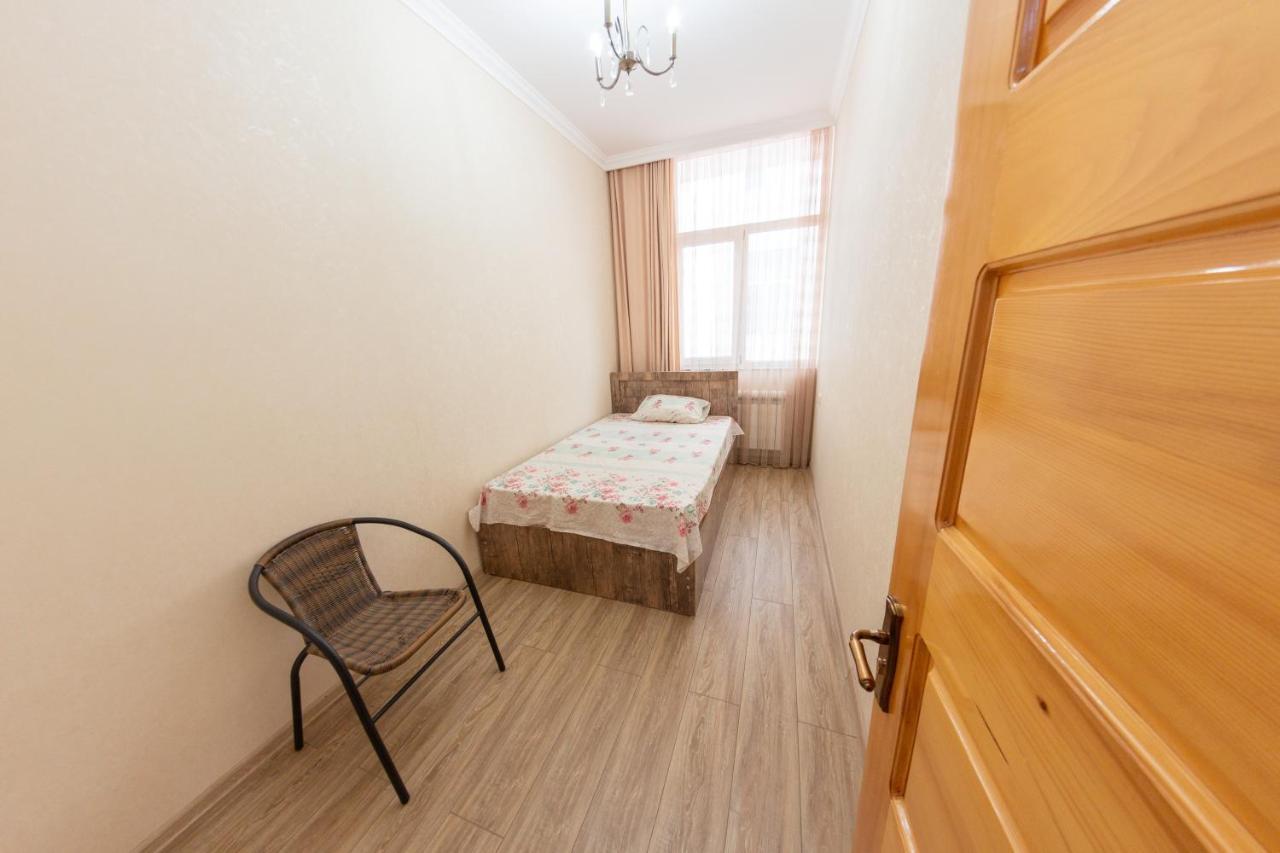 5 Apartment In One Boulding - Near Stadium Batumi Zewnętrze zdjęcie