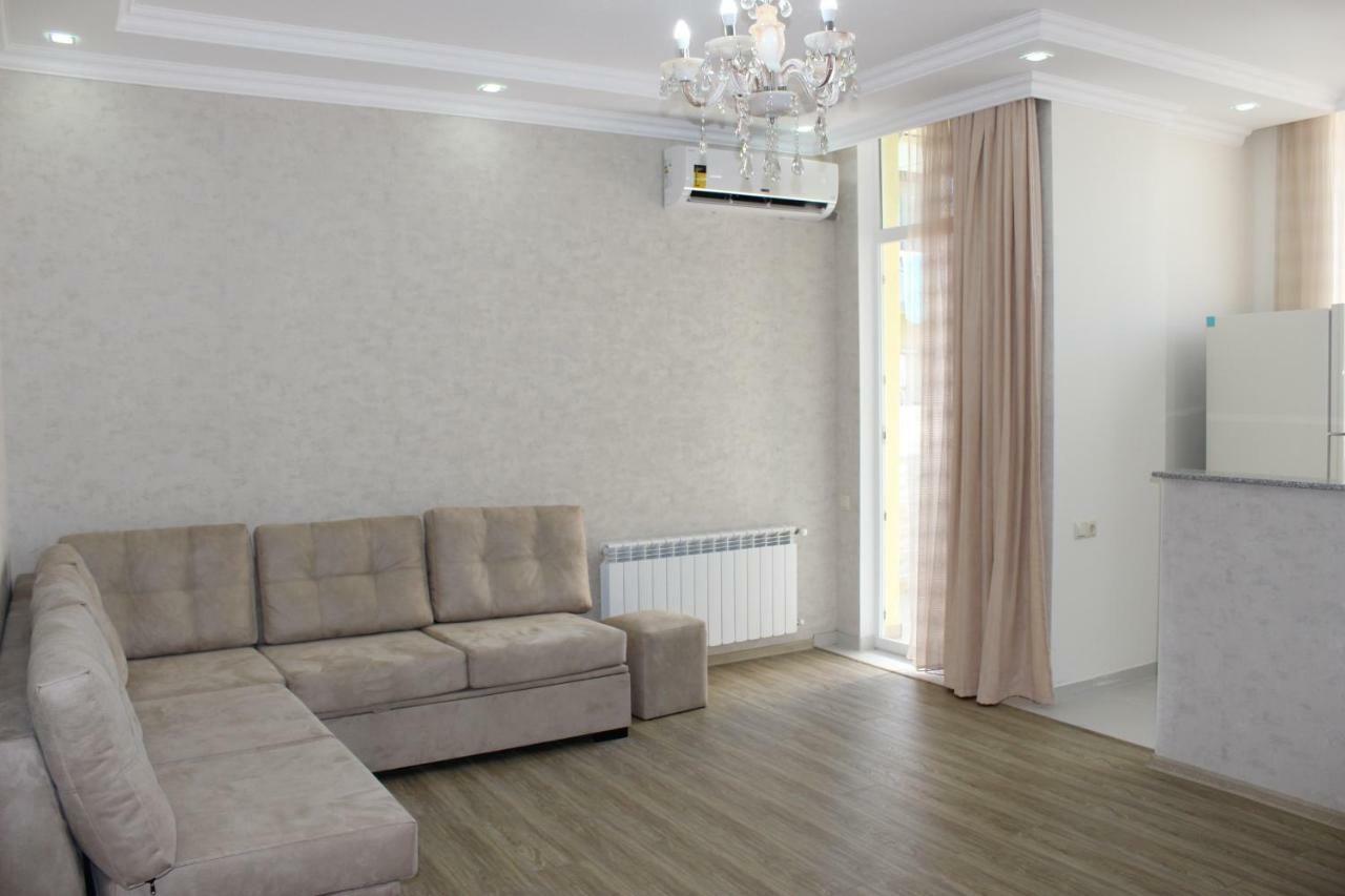 5 Apartment In One Boulding - Near Stadium Batumi Zewnętrze zdjęcie
